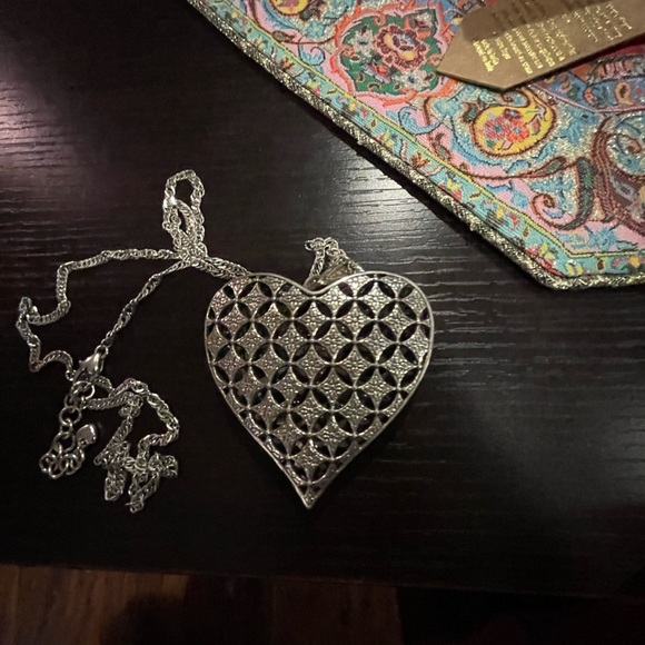 VINTAGE 2000S SILVER DIAMOND OVERSIZED HEART LOCK NECKLACE HIP HOP - Picture 3 of 5